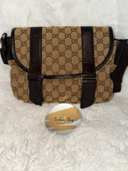 Gucci GG Canvas Web Supreme Messenger Bag