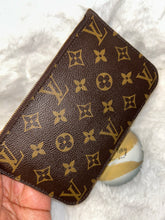 LV Neverfull Pouch PM