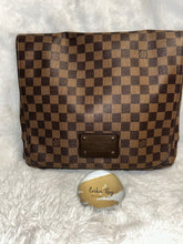 LV Damier Ebene Brooklyn MM