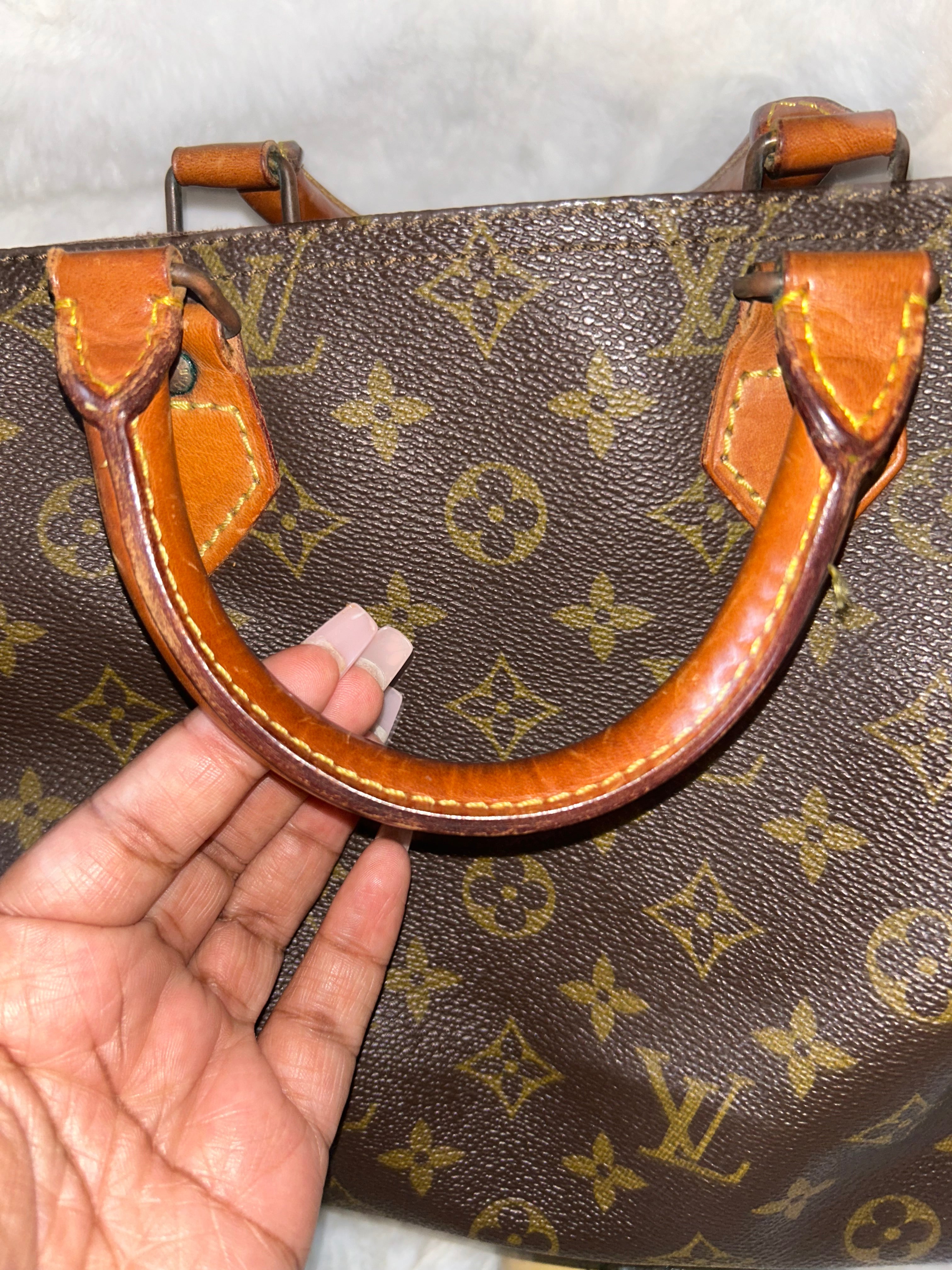 LV Monogram Speedy 30