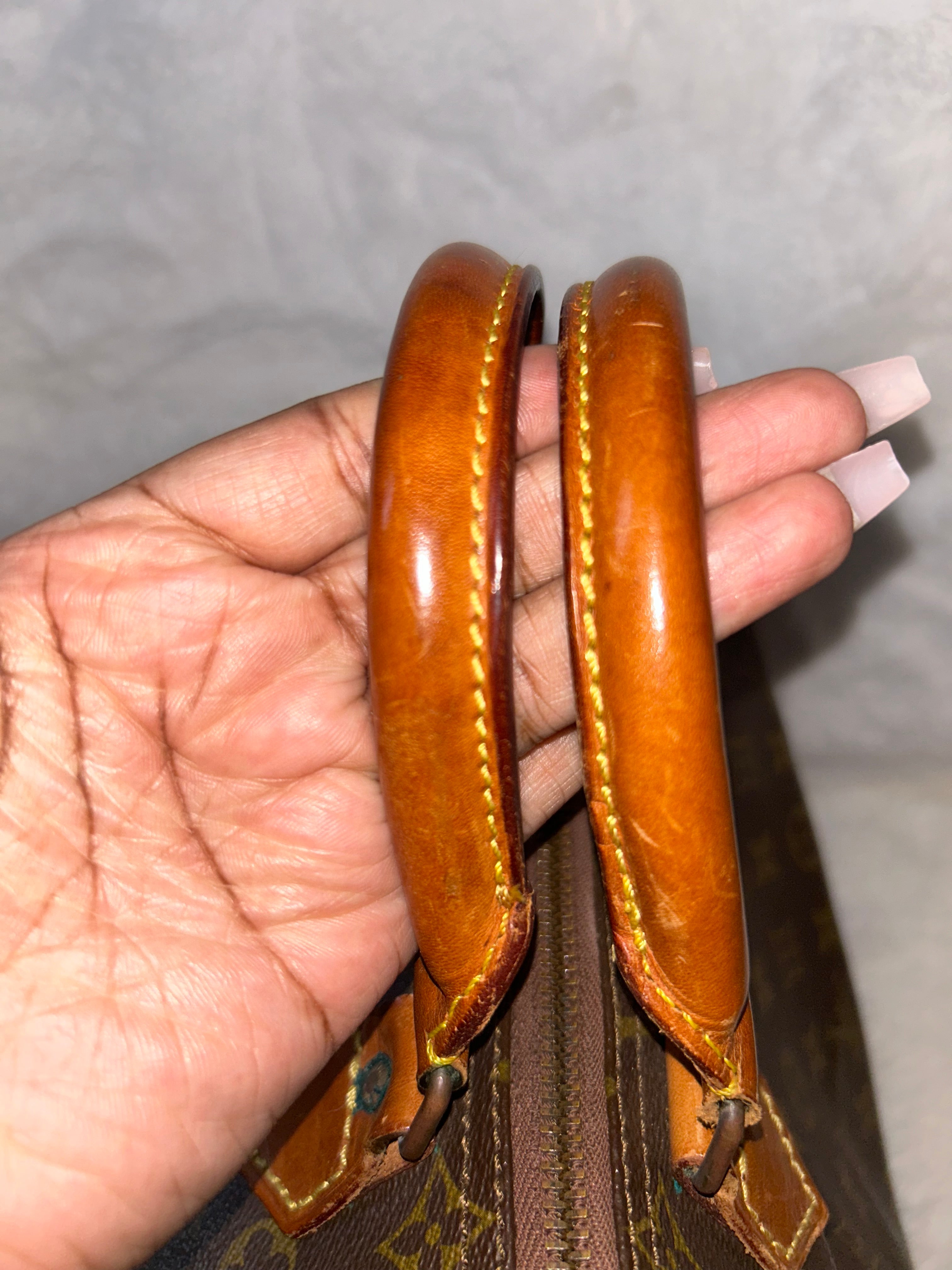 LV Monogram Speedy 30