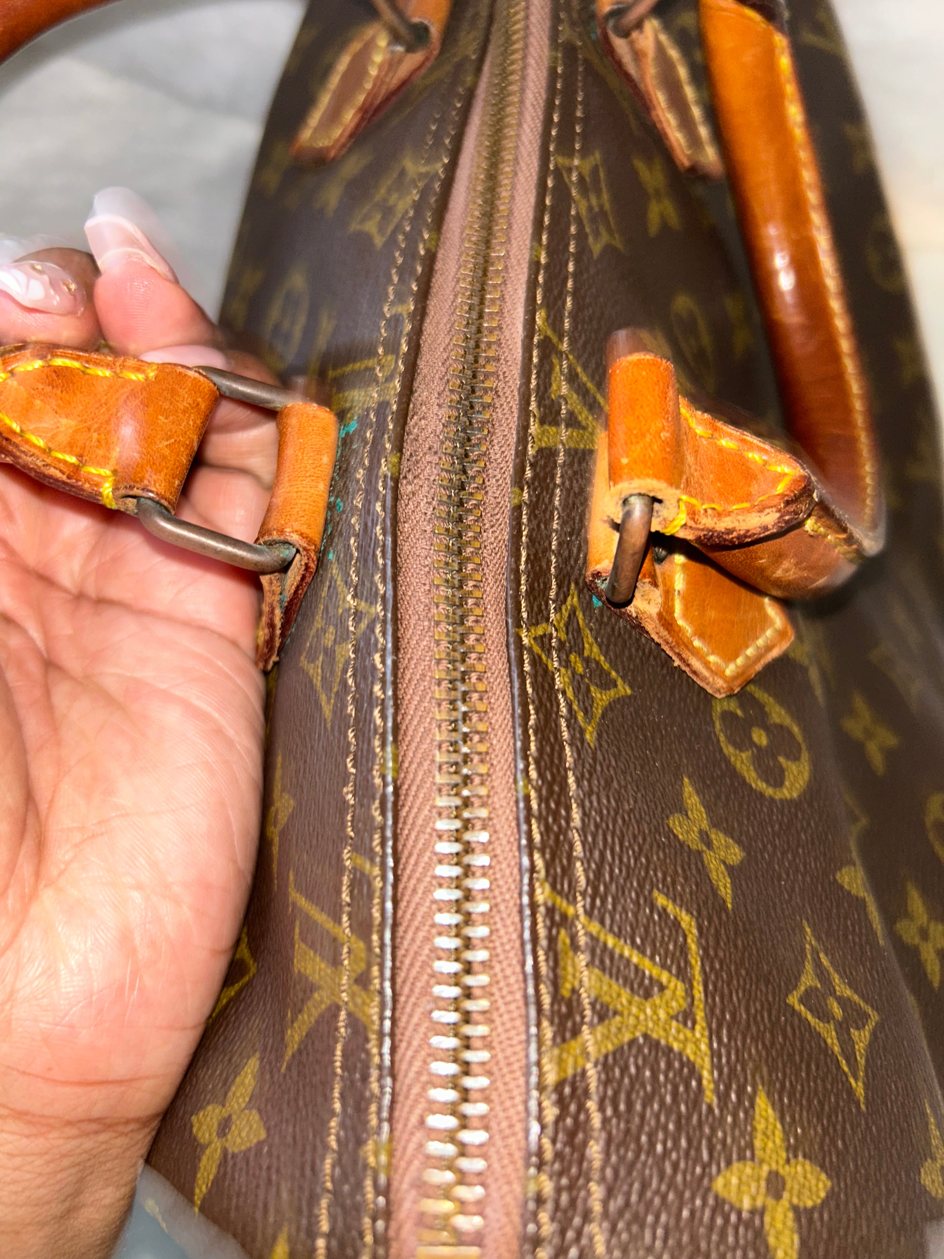 LV Monogram Speedy 30