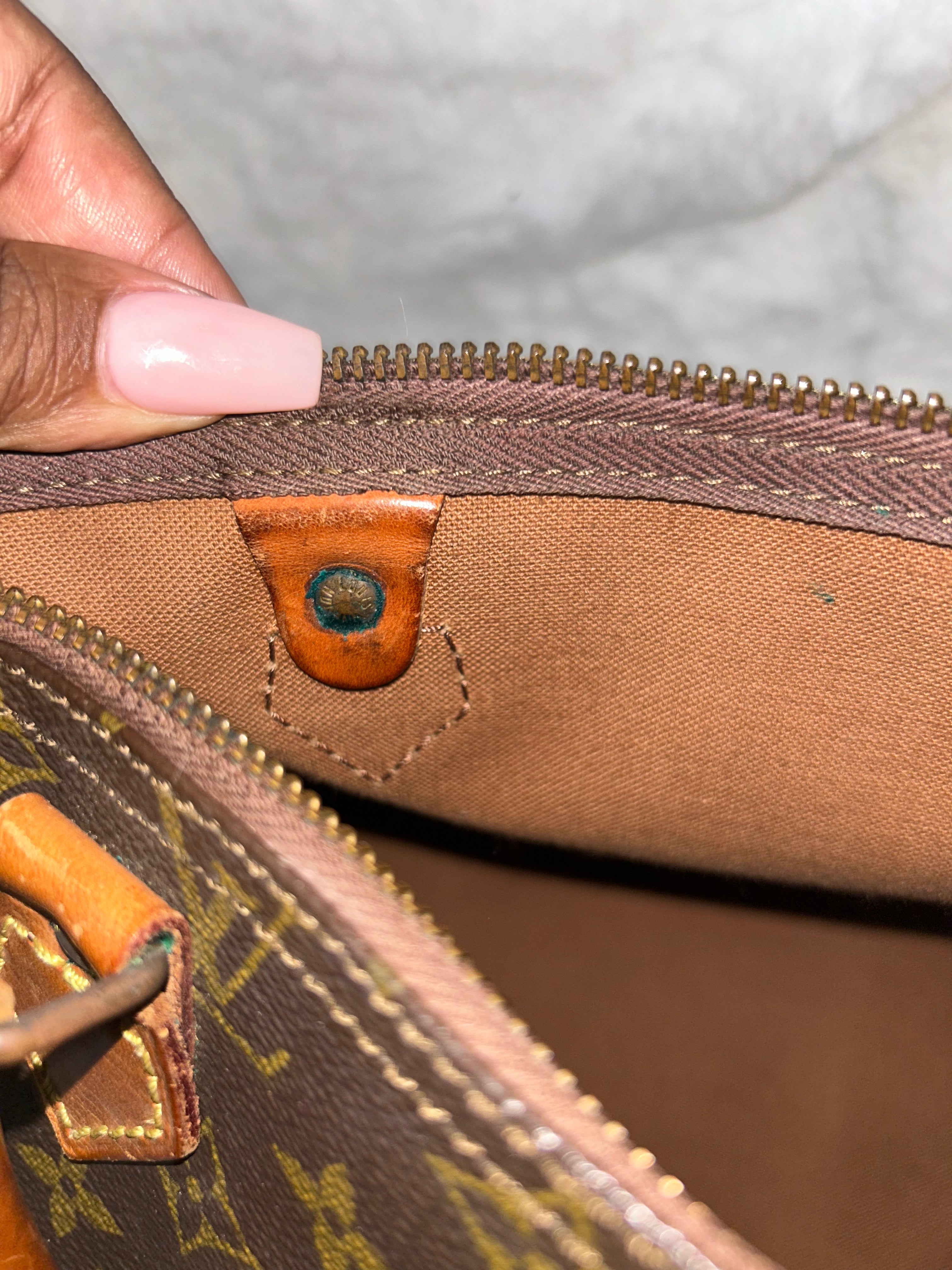 LV Monogram Speedy 30