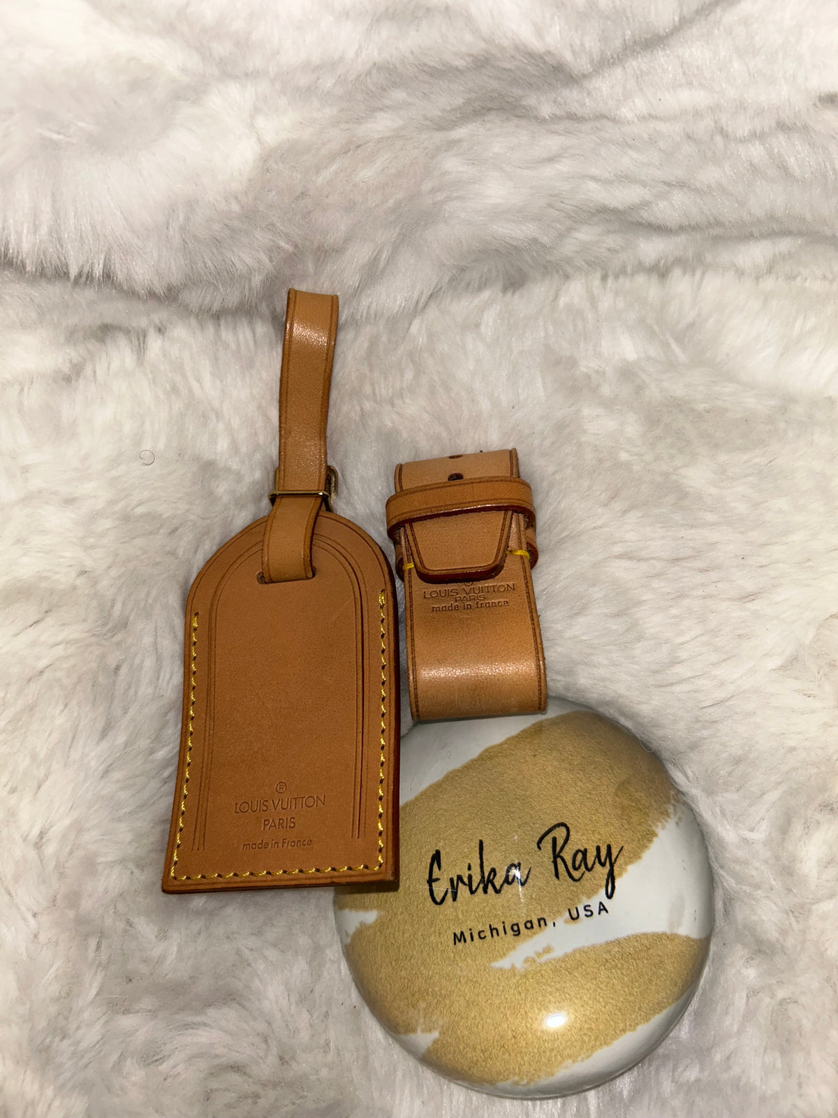 LV Luggage Tag & Poignet