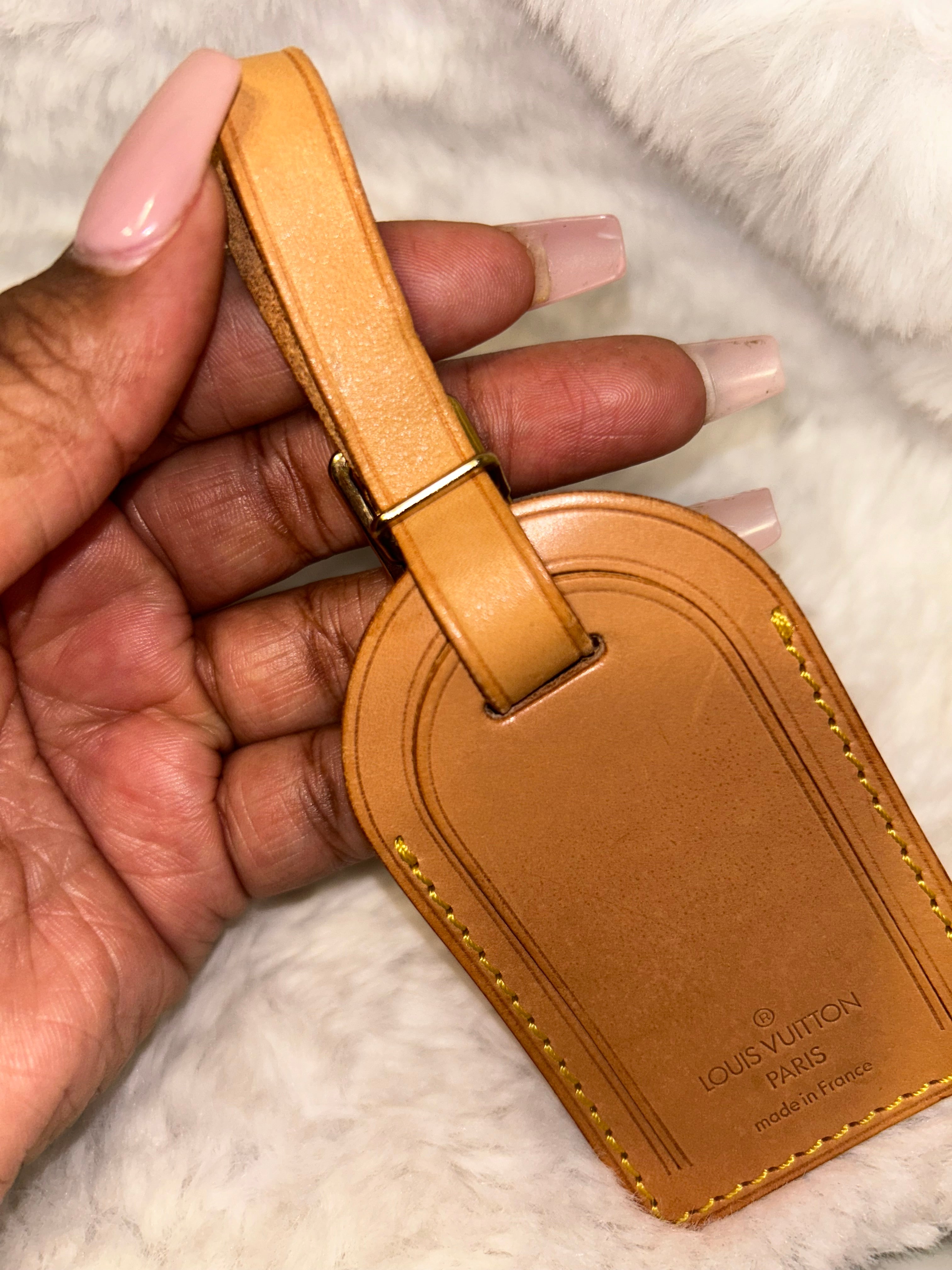 LV Luggage Tag & Poignet