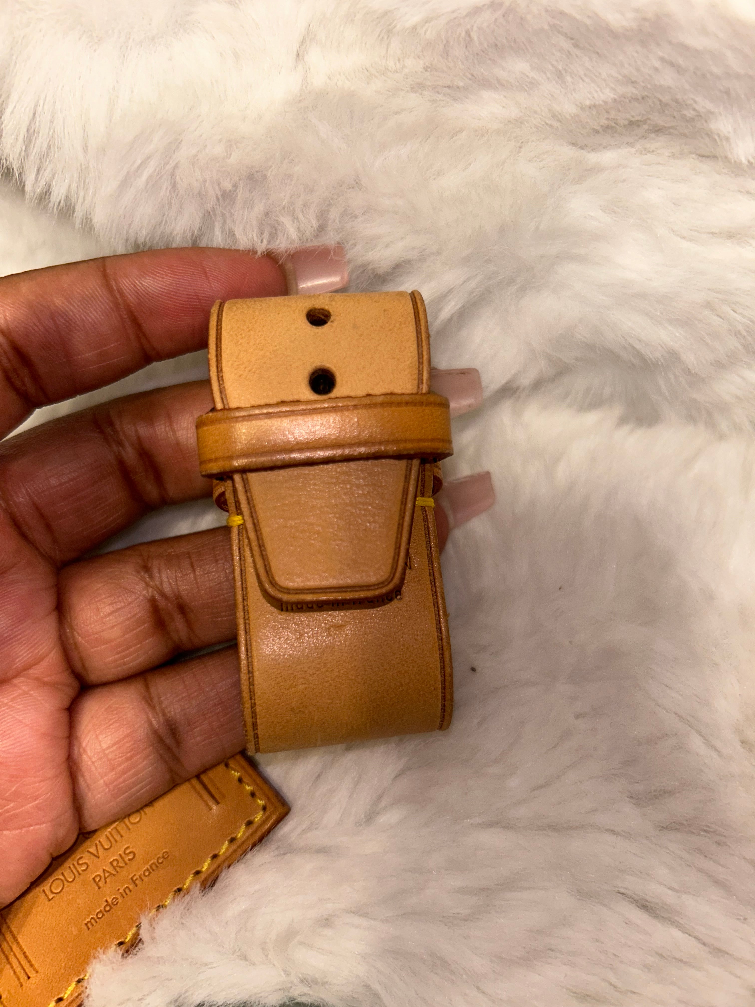 LV Luggage Tag & Poignet