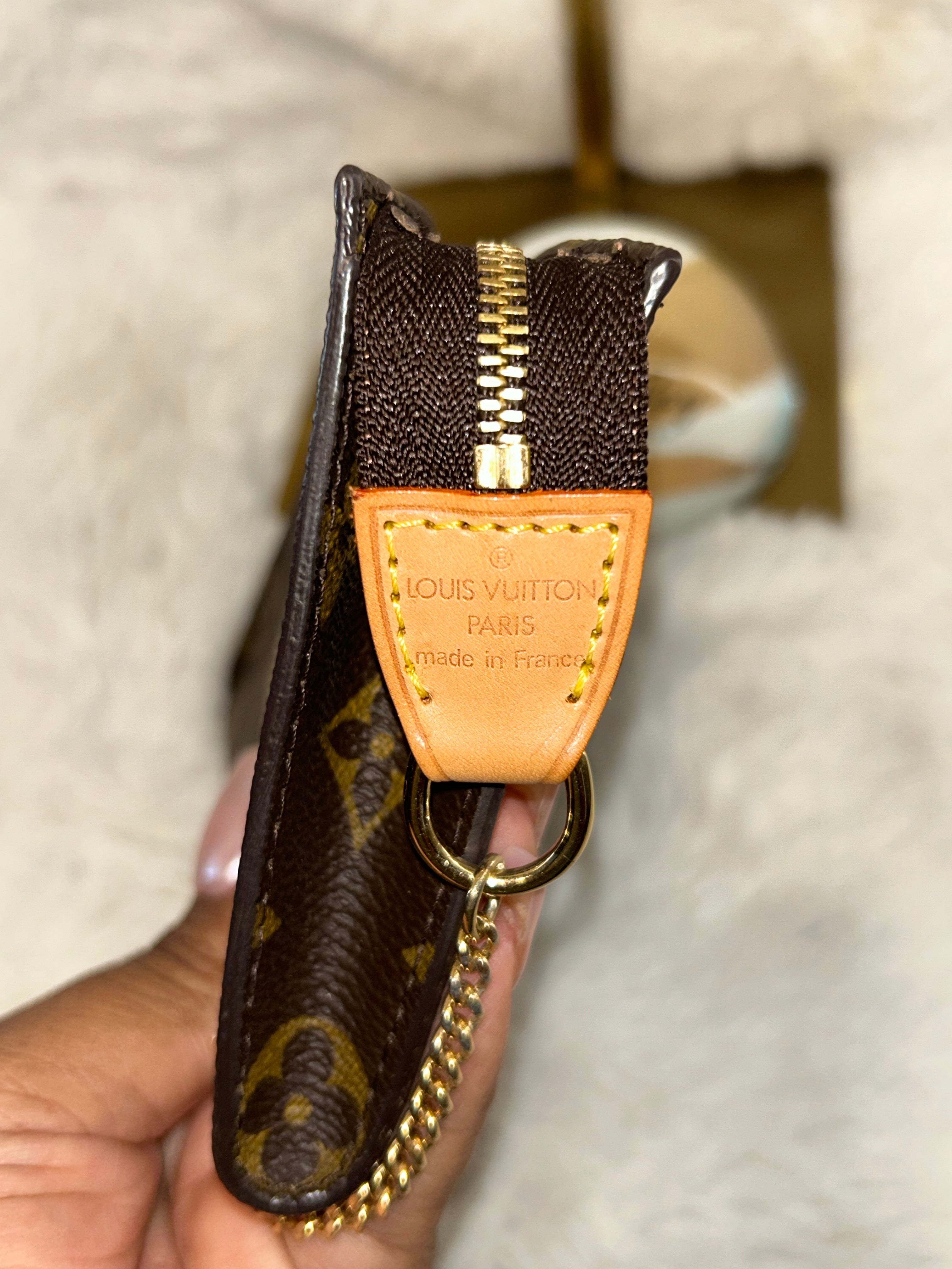LV Bucket Pouch