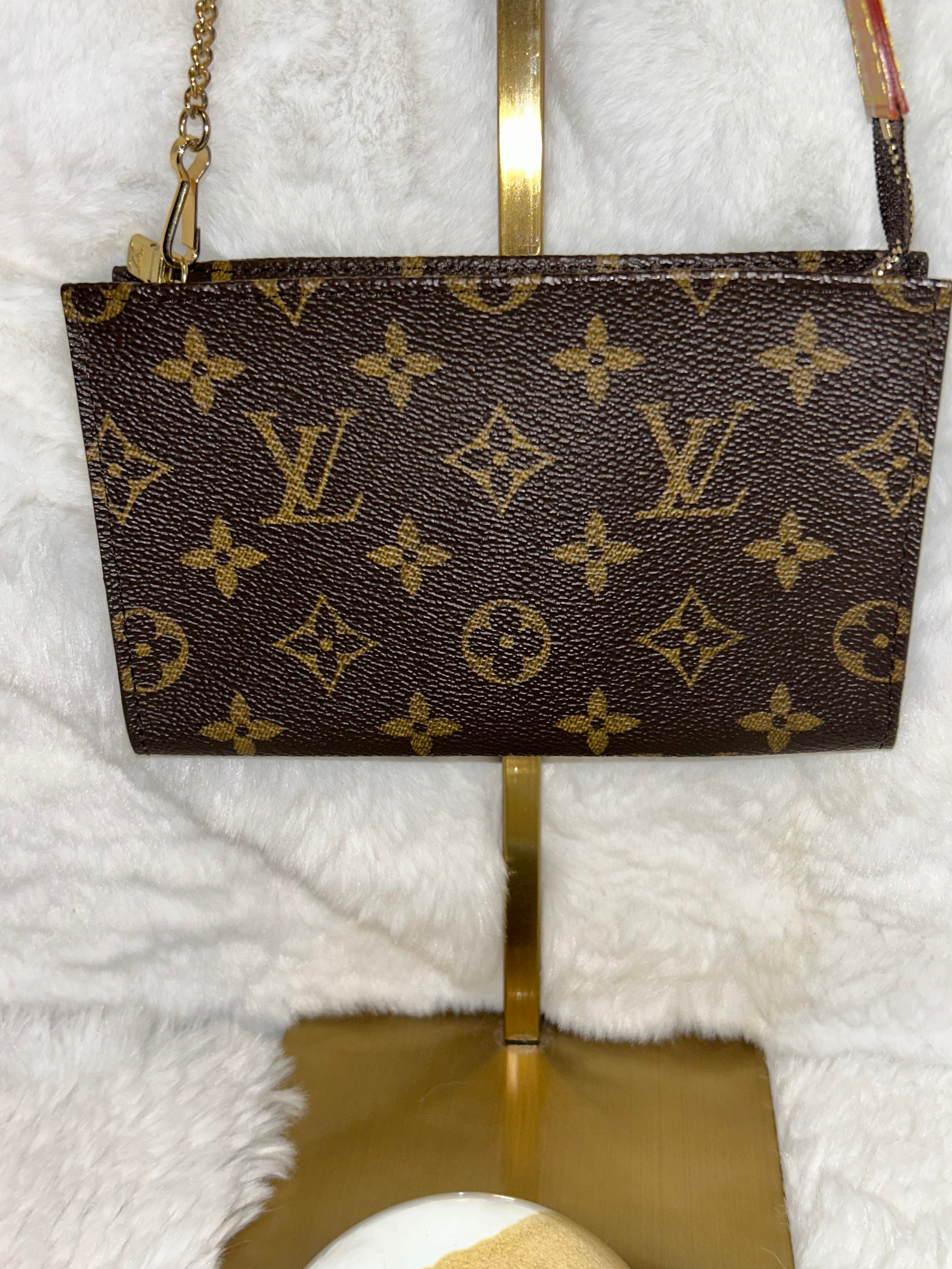 LV Bucket Pouch