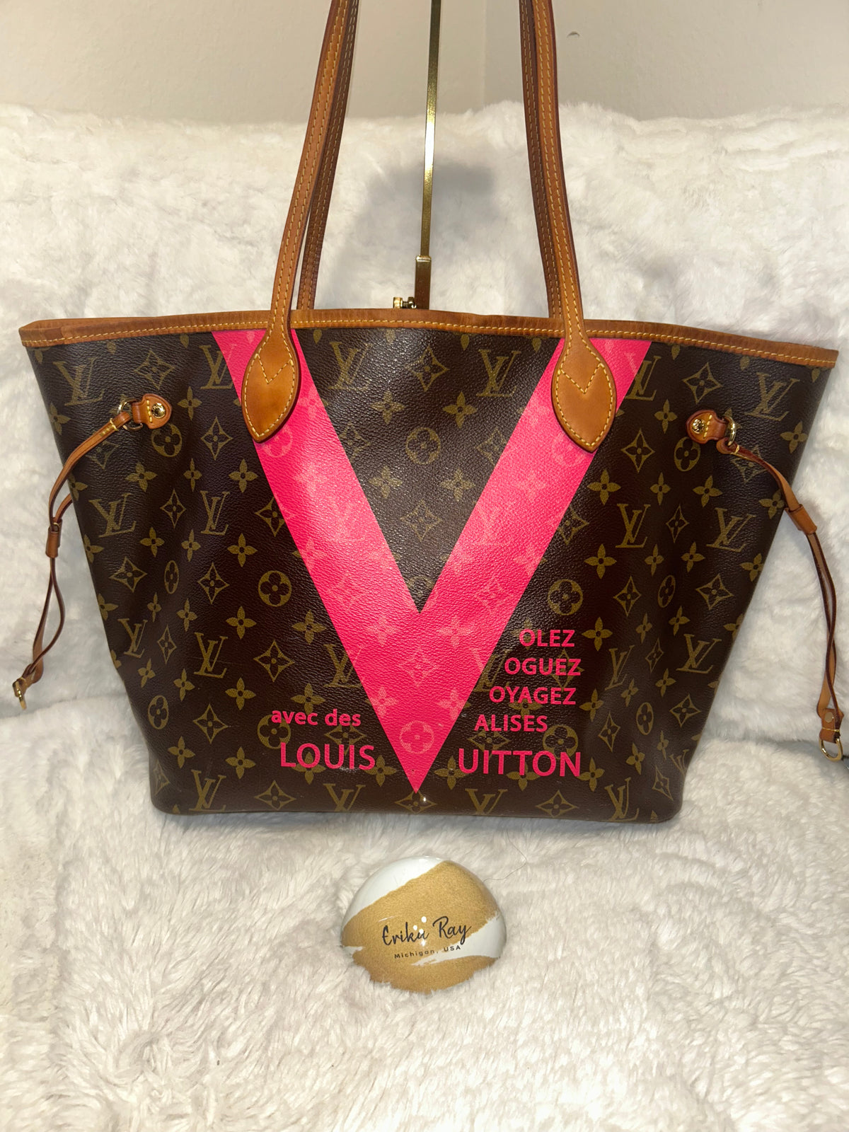 LV Limited Edition V Neverfull MM