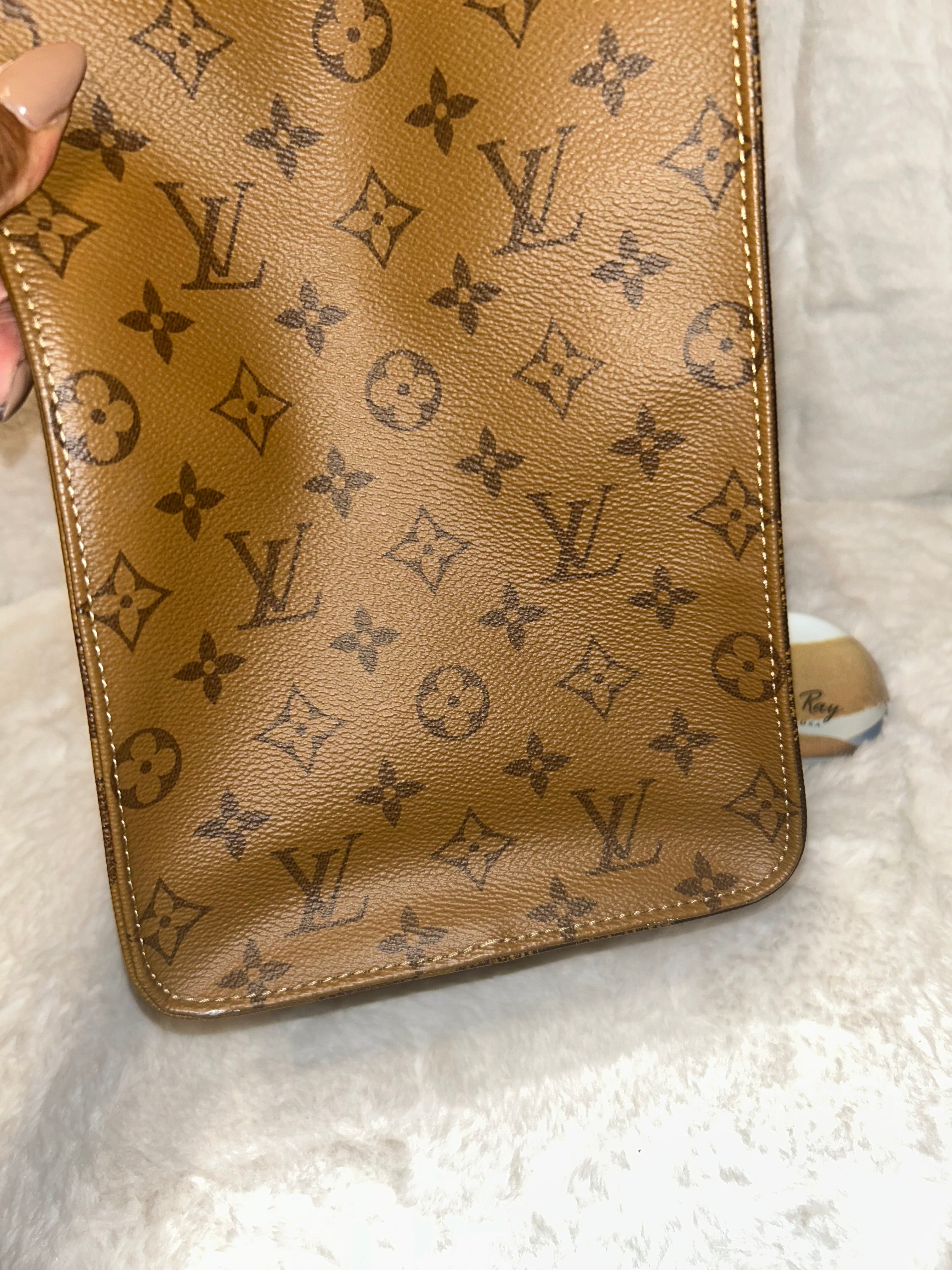 LV Reverse Monogram On The Go GM