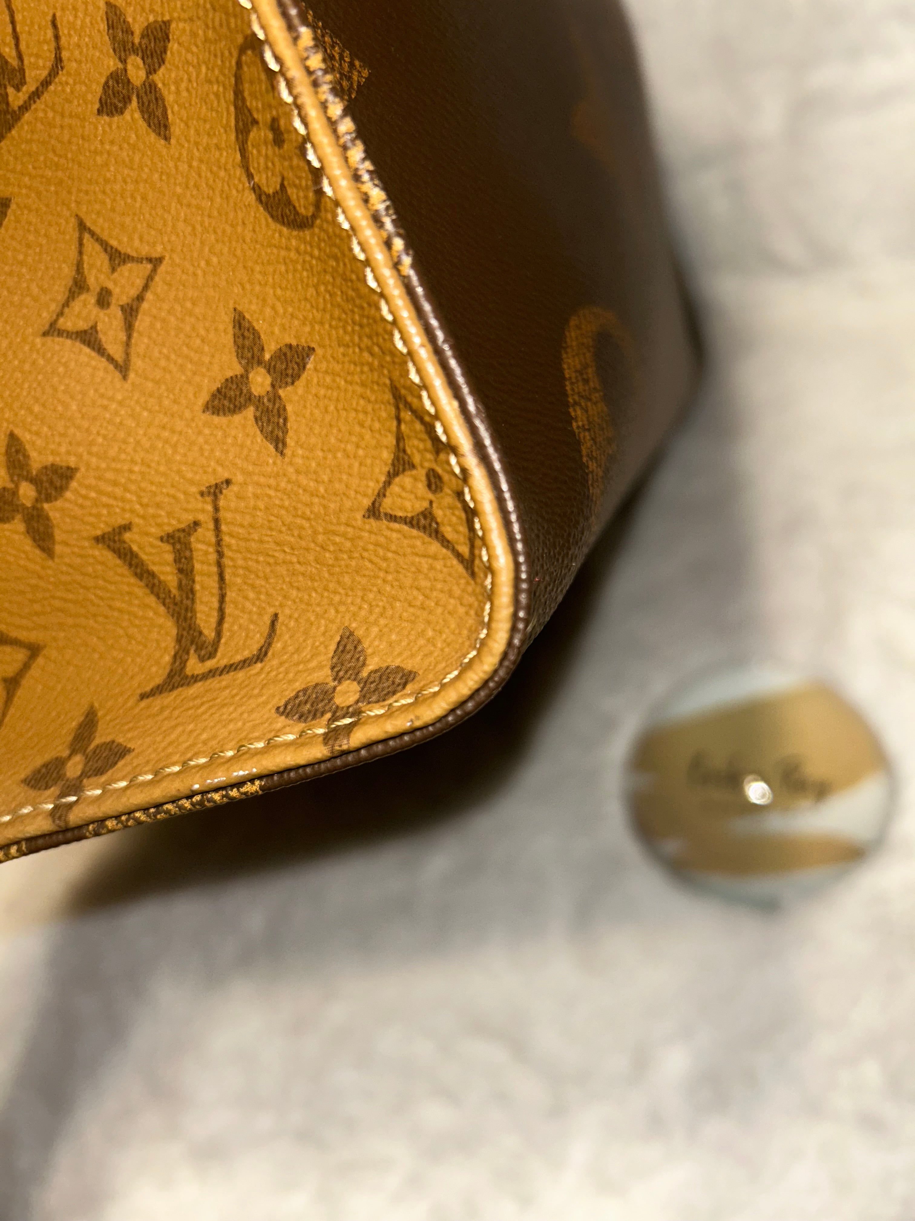 LV Reverse Monogram On The Go GM