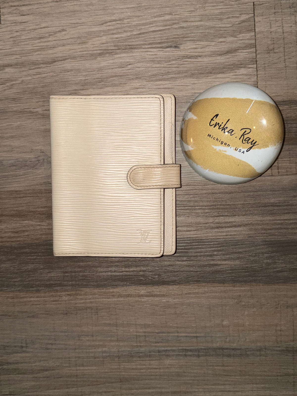 LV Epi Beige Agenda PM/Passport Holder