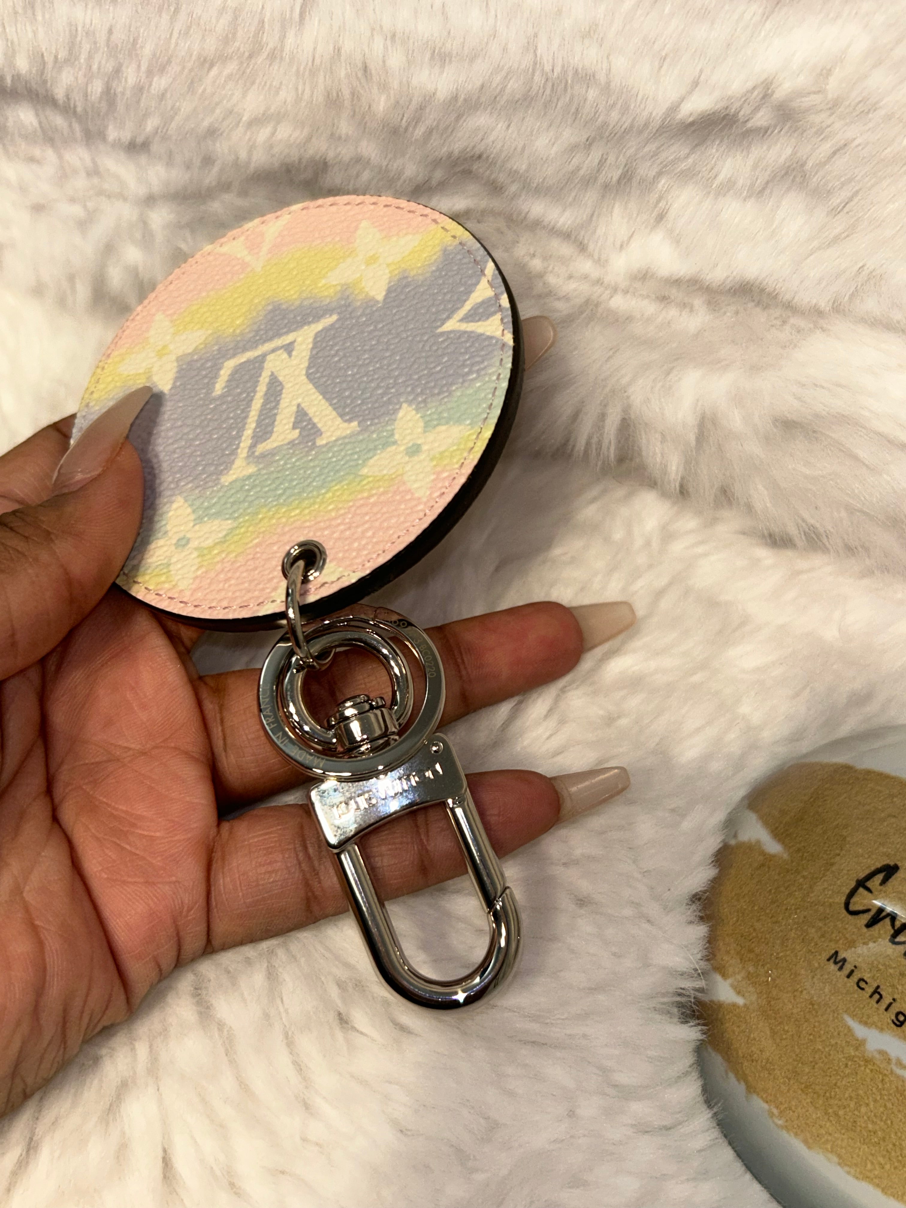 LV Escale Key Charm