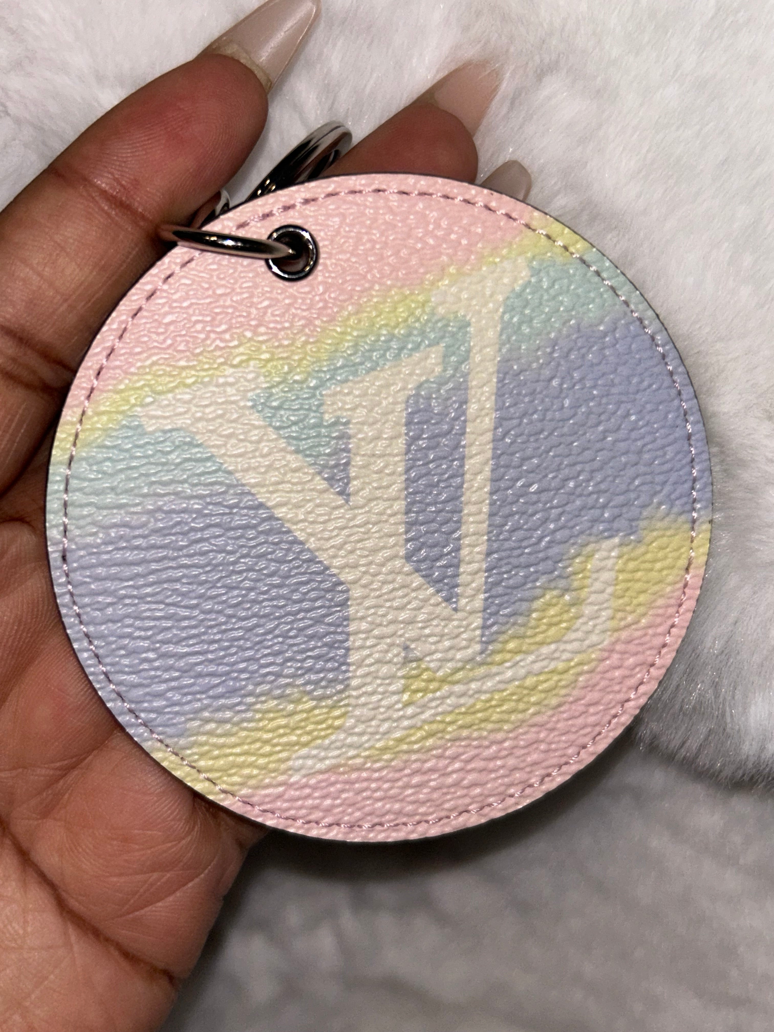 LV Escale Key Charm