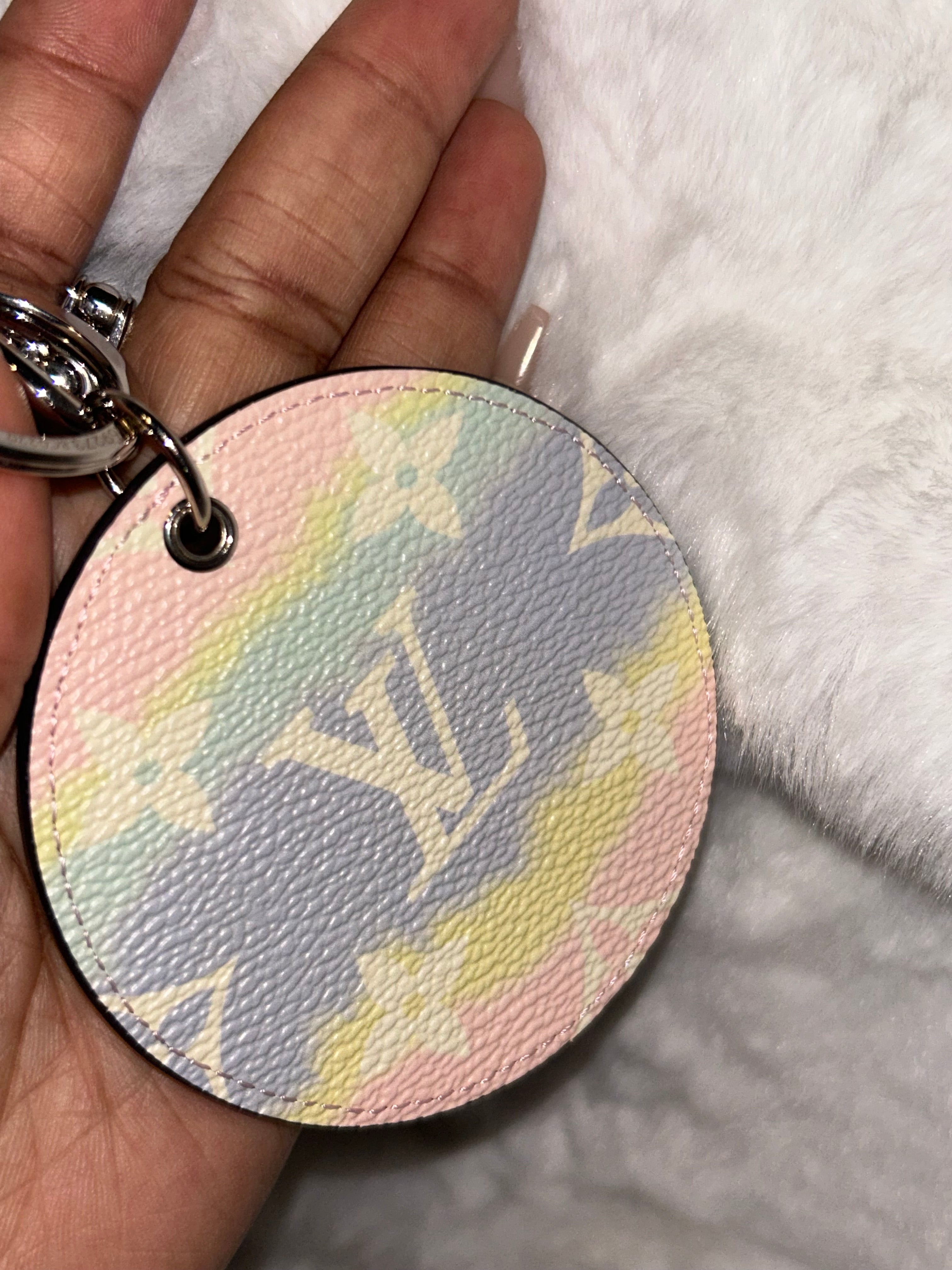 LV Escale Key Charm