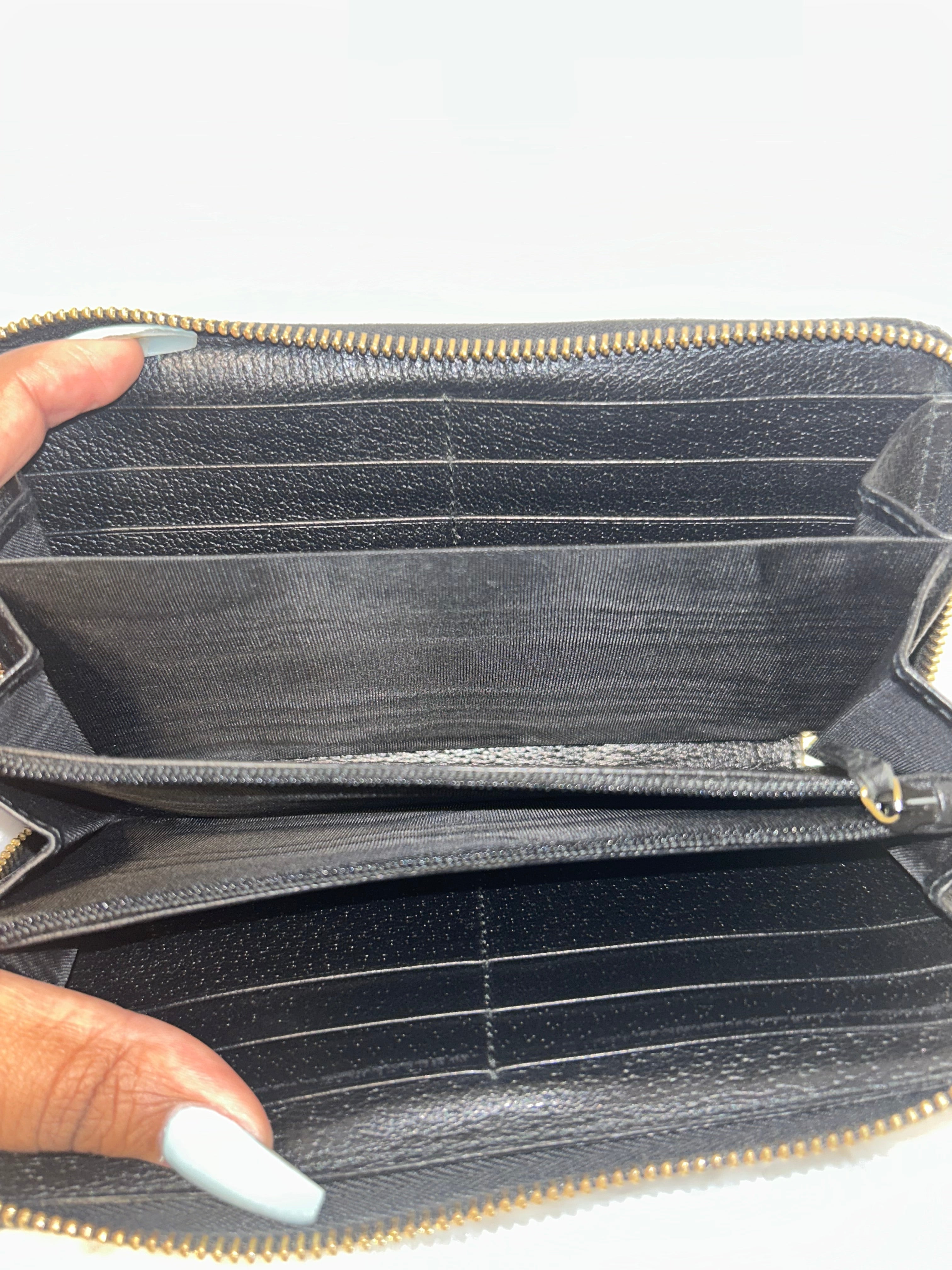 Gucci Black Zippy Long Wallet