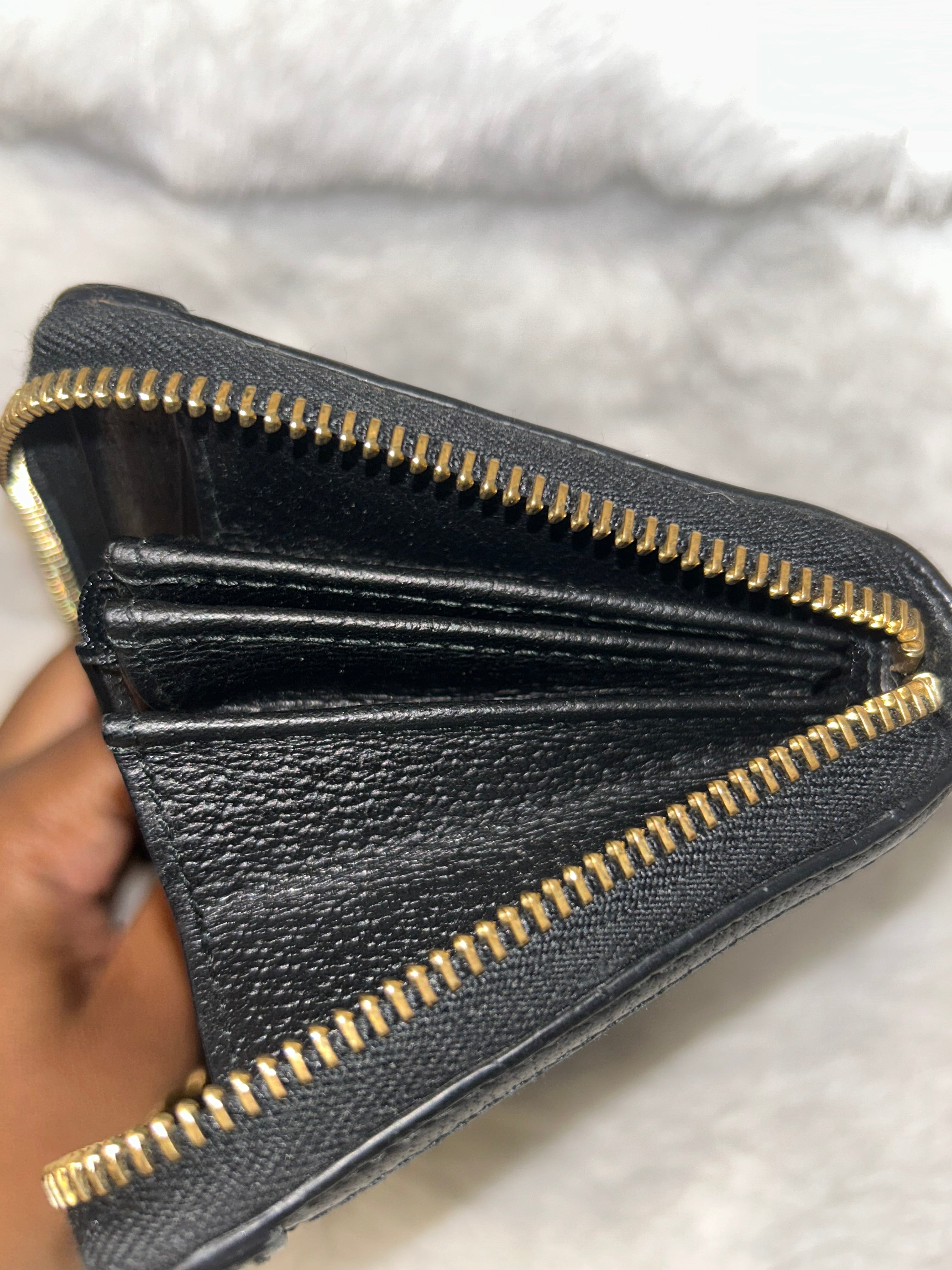 Gucci Black Zippy Long Wallet