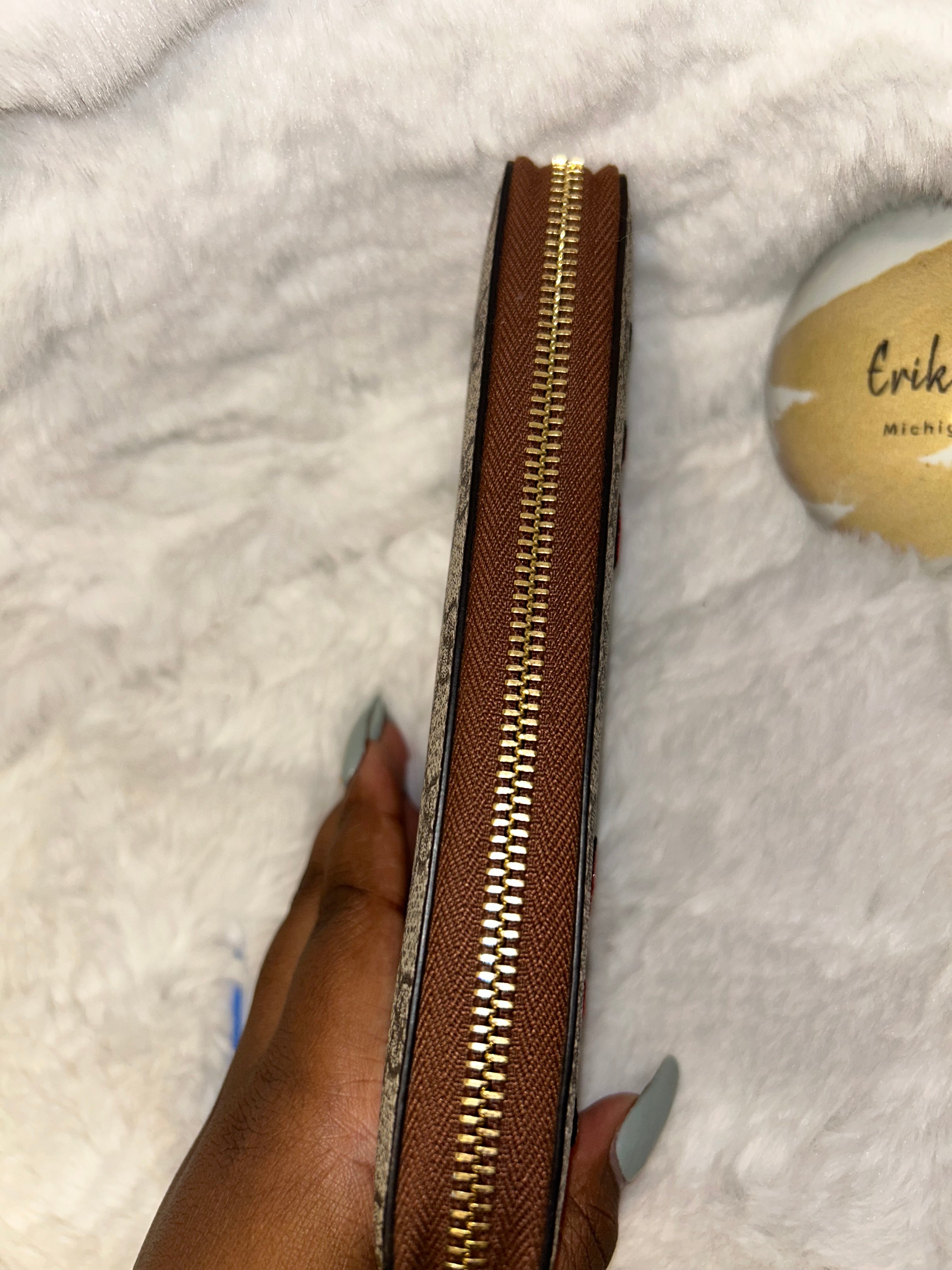Gucci Supreme Floral Zippy Wallet