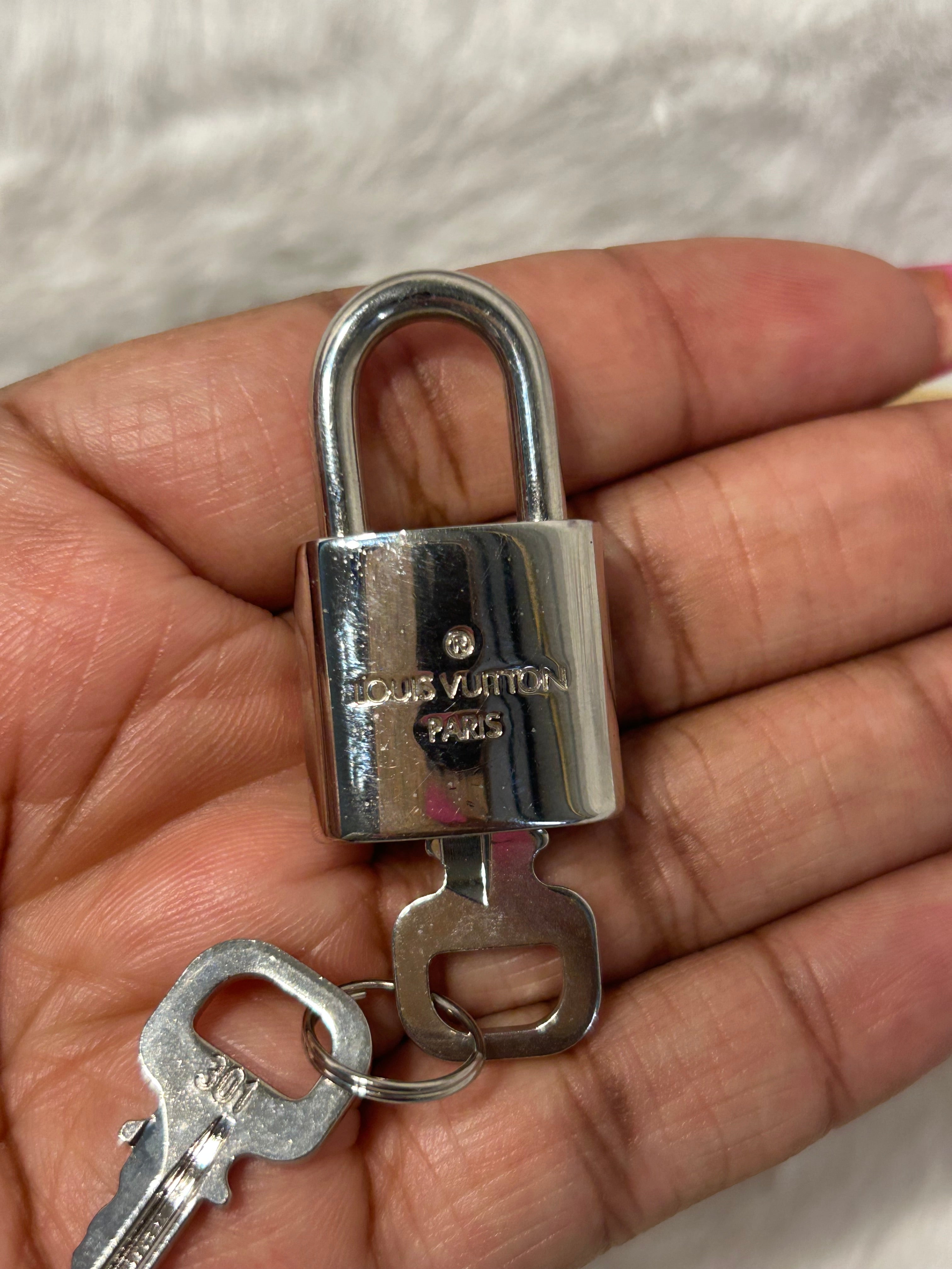 LV Silver Lock & Key Set