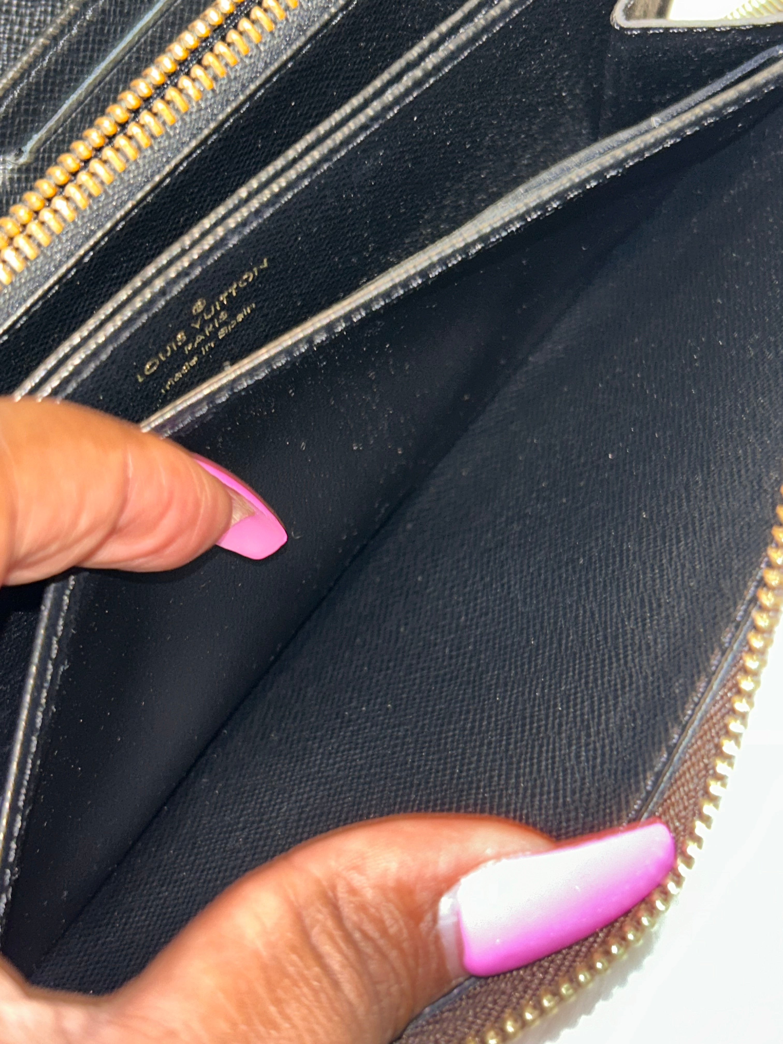 LV Reverse Giant Monogram Zippy Wallet