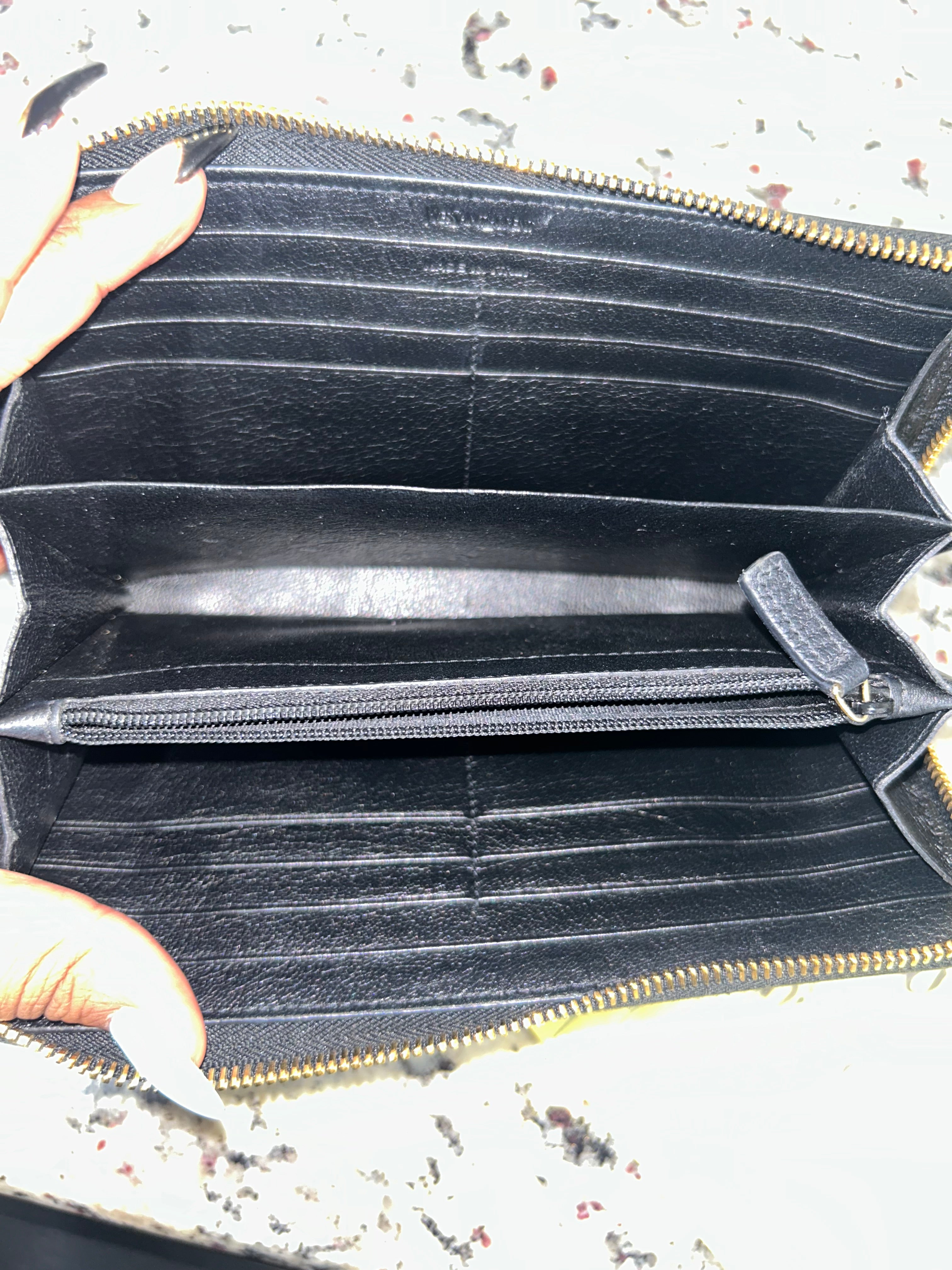 YSL Black OTL Portefeuille Zippy Wallet