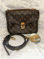 LV Monogram Pochette Metis