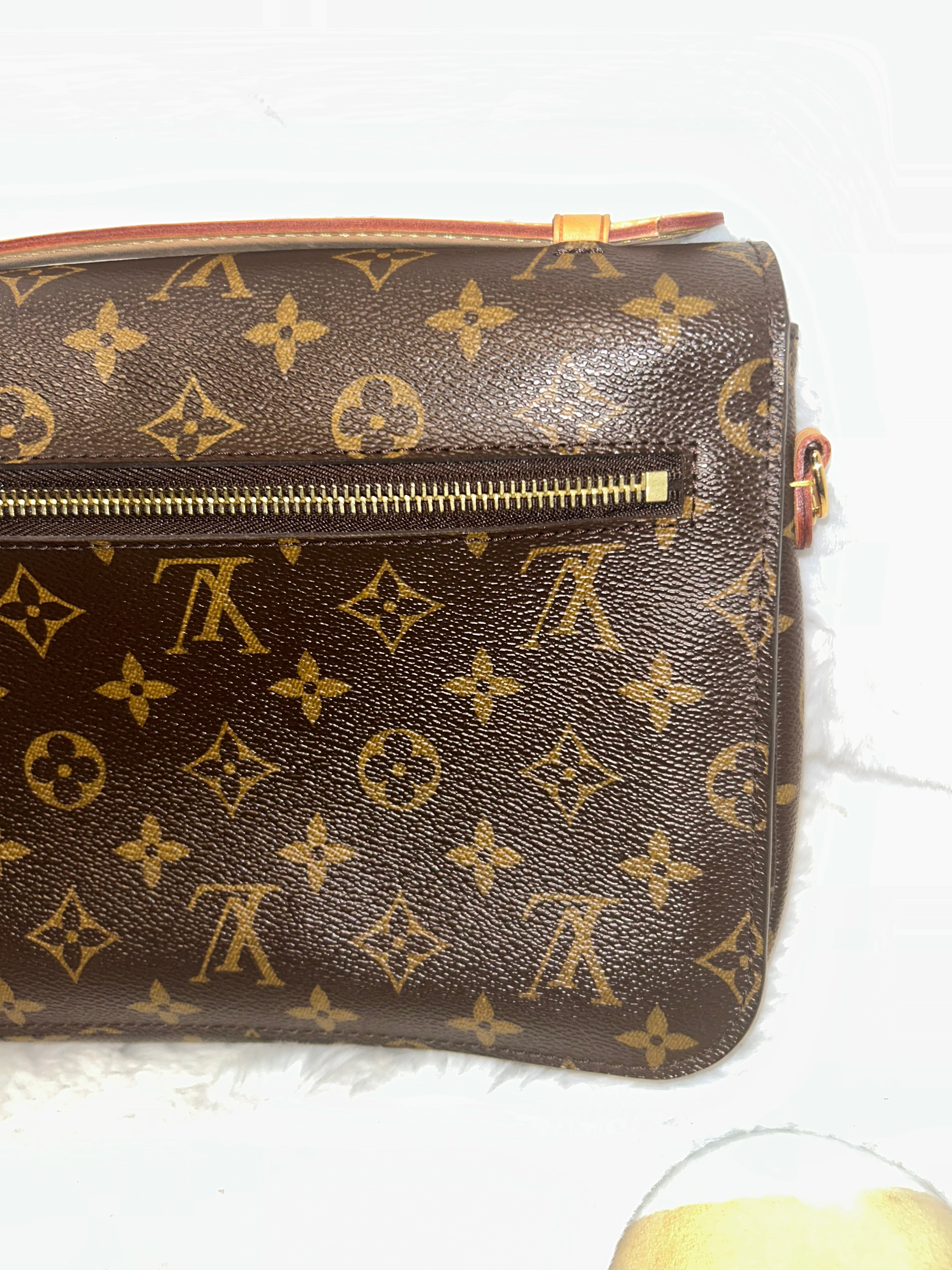 LV Monogram Pochette Metis